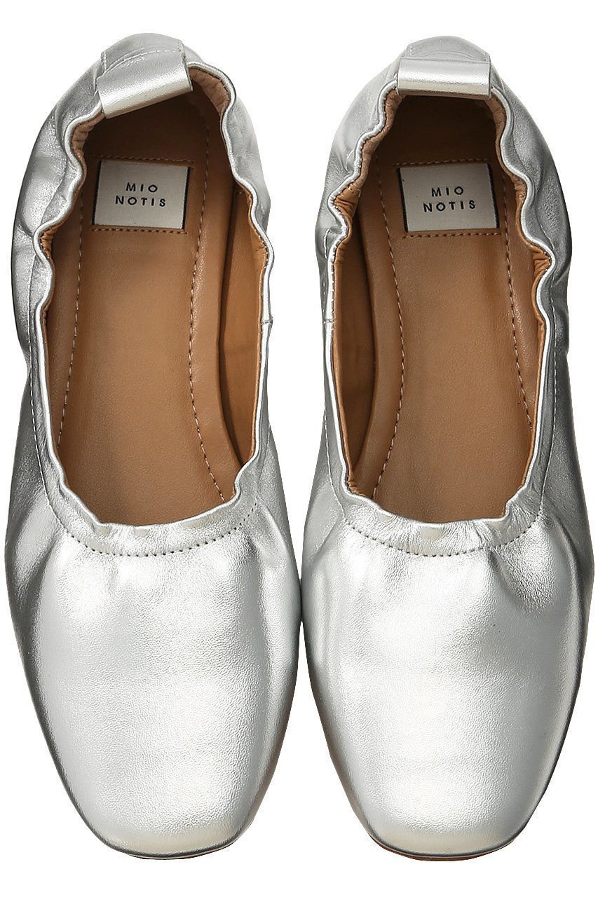 【エスメラルダ/Esmeralda】の【mio notis】ギャザースクエアパンプス インテリア・キッズ・メンズ・レディースファッション・服の通販 founy(ファニー) 　ファッション　Fashion　レディースファッション　Fashion for Women　ギャザー　Gathered, Ruffled　フィット　Fit, Slim Fit　フェミニン　Feminine, Girly　フラット　Flat, Flat Shoes　フレア　Flare, Flared　リラックス　Relax, Relaxed Fit　シルバー|ID: prp329100000012629 ipo3291000000036683277