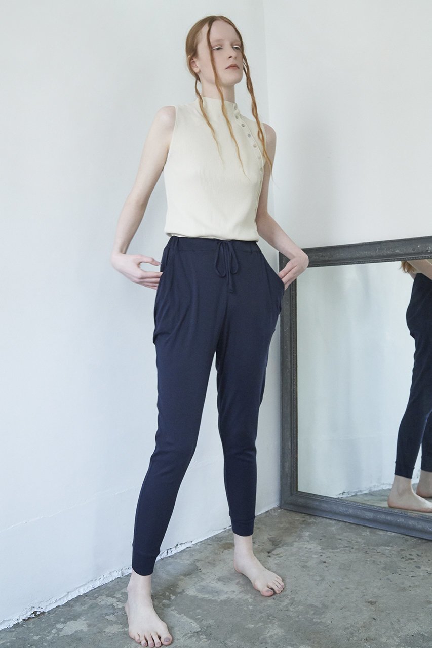 【フォーコーナーズ/+FOUR CORNERS】のハーフミラノサルエルパンツ 人気、トレンドファッション・服の通販 founy(ファニー) 　ファッション　Fashion　レディースファッション　WOMEN　パンツ　Pants　おすすめ　Recommend　スマート　Smart　スリム　Slim　リラックス　Relax　旅行　Travel　other-6|ID: prp329100000018443 ipo3291000000031435802