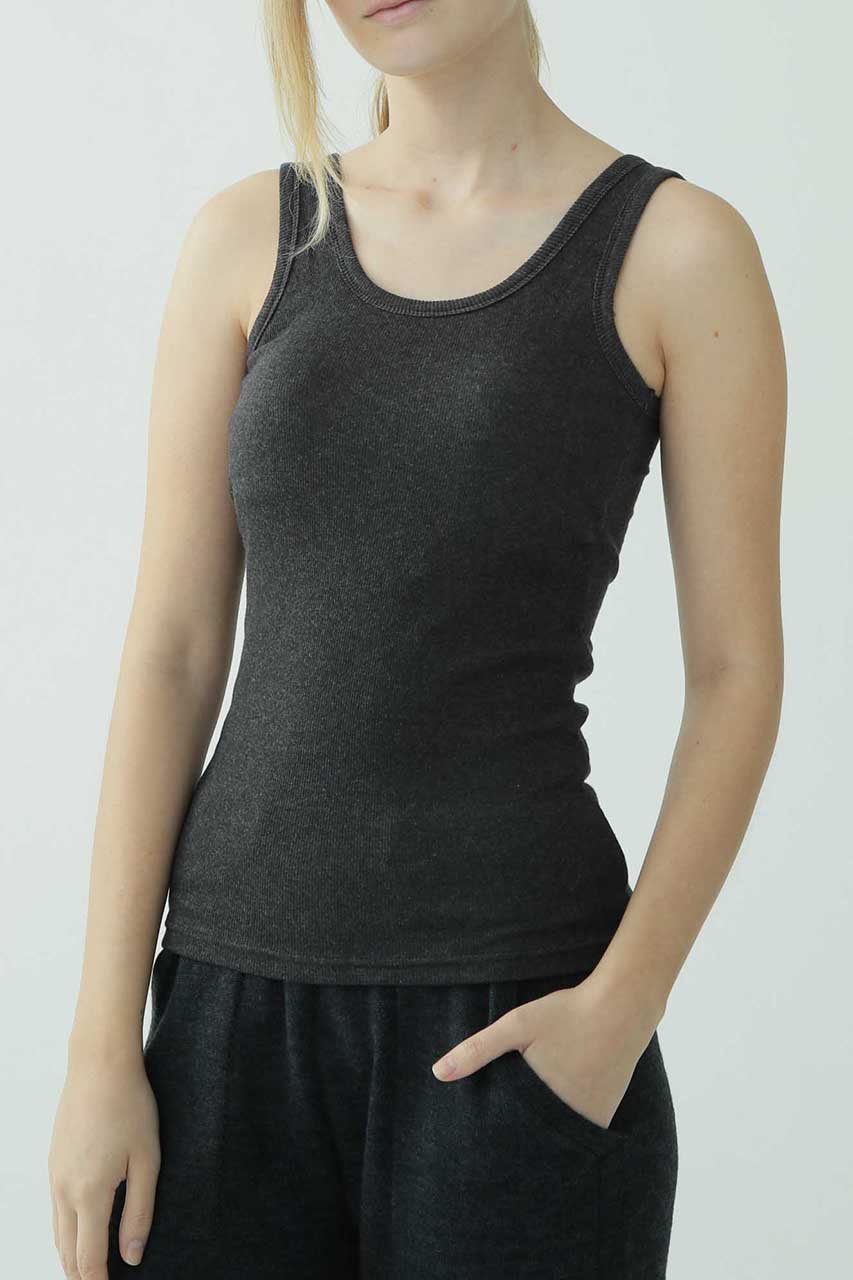 【フォーコーナーズ/+FOUR CORNERS】のカップ付きタンクトップ 人気、トレンドファッション・服の通販 founy(ファニー) 　ファッション　Fashion　レディースファッション　WOMEN　トップス・カットソー　Tops/Tshirt　キャミソール / ノースリーブ　No Sleeves　シャツ/ブラウス　Shirts/Blouses　ロング / Tシャツ　T-Shirts　カットソー　Cut and Sewn　インナー　Inner　キャミソール　Camisole　ストレッチ　Stretch　タンク　Tank　フィット　Fit　リラックス　Relax　今季　This Season　定番　Standard　other-6|ID: prp329100000018449 ipo3291000000031410003