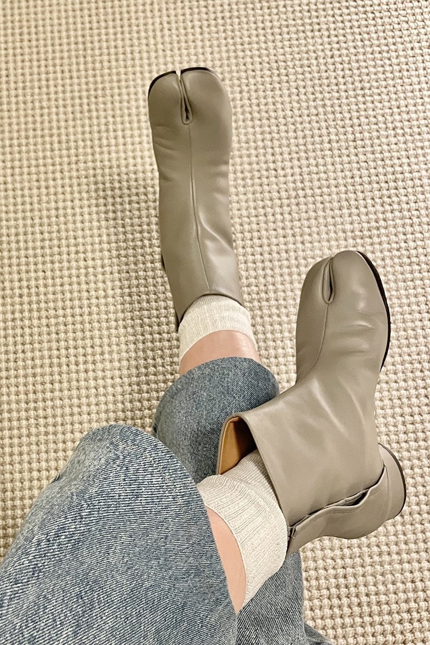 【ダブルアンドエフダブル/w&fw】のラメ タビソックス 人気、トレンドファッション・服の通販 founy(ファニー) 　ファッション　Fashion　レディースファッション　Fashion for Women　ソックス&靴下　Socks & Hosiery　レッグウェア・ストッキング　Legwear & Hosiery　おすすめ　Recommended / Our Picks　サンダル　Sandals, Summer Shoes　シルク　Silk, 100% Silk　ソックス　Socks, Hosiery　ホールガーメント　WholeGarment, Seamless Knit　定番　Standard, Basic Item　other-3|ID: prp329100000019547 ipo3291000000032821590