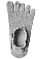 【ダブルアンドエフダブル/w&fw】のラメ5本指カバーソックス 人気、トレンドファッション・服の通販 founy(ファニー) ファッション Fashion レディースファッション Fashion for Women ソックス&靴下 Socks & Hosiery レッグウェア・ストッキング Legwear & Hosiery おすすめ Recommended / Our Picks シリコン Silicone, Silicone Material シルク Silk, 100% Silk スニーカー Sneakers, Trainers スポーツ Sports, Activewear ソックス Socks, Hosiery フィット Fit, Slim Fit メッシュ Mesh, Net Fabric 定番 Standard, Basic Item thumbnail シルバー|ID: prp329100000019551 ipo3291000000032821577