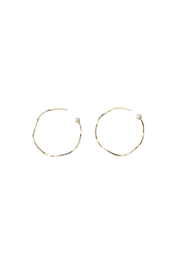 【ナチュラリジュエリ/NATURALI JEWELRY】のウェーブフープピアス インテリア・キッズ・メンズ・レディースファッション・服の通販 founy(ファニー) https://founy.com/ ファッション Fashion レディースファッション Fashion for Women ジュエリー Jewelry ファッションリング Fashion Rings イヤリング・フープ・ドロップタイプ Hoop, Drop & Clip Earrings なめらか Smooth, Silky Texture イヤリング Earrings ウェーブ Wavy Pattern エアリー Airy Texture フープ Hoop, Hoop Earrings 再入荷 Restock / Back in Stock |ID: prp329100000026039 ipo3291000000030802407