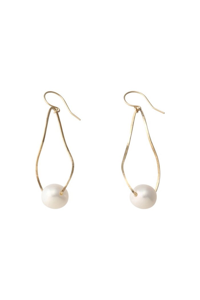 【ナチュラリジュエリ/NATURALI JEWELRY】のパール ドロップツイストピアス インテリア・キッズ・メンズ・レディースファッション・服の通販 founy(ファニー) https://founy.com/ ファッション Fashion レディースファッション WOMEN ジュエリー Jewelry リング Rings イヤリング Earrings イヤリング Earrings ツイスト Twist パール Pearl ワイヤー Wire 定番 Standard |ID: prp329100000026129 ipo3291000000030802616