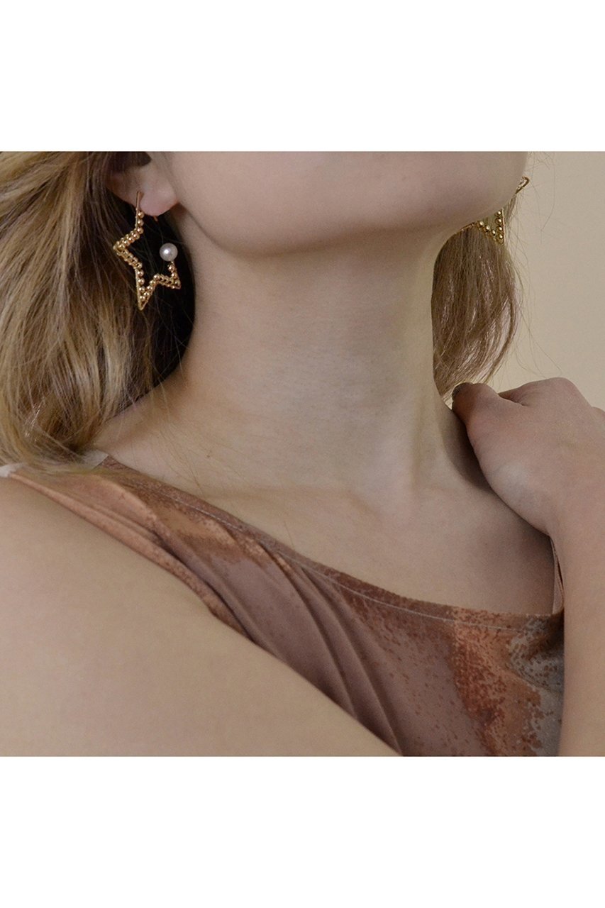 【ナチュラリジュエリ/NATURALI JEWELRY】のスター巻きフープピアス 人気、トレンドファッション・服の通販 founy(ファニー) 　ファッション　Fashion　レディースファッション　WOMEN　ジュエリー　Jewelry　リング　Rings　イヤリング　Earrings　イヤリング　Earrings　ストーン　Stone　パール　Pearl　フープ　Hoop　モチーフ　Motif　エレガント 上品　Elegant　定番　Standard　other-2|ID: prp329100000026244 ipo3291000000031267365
