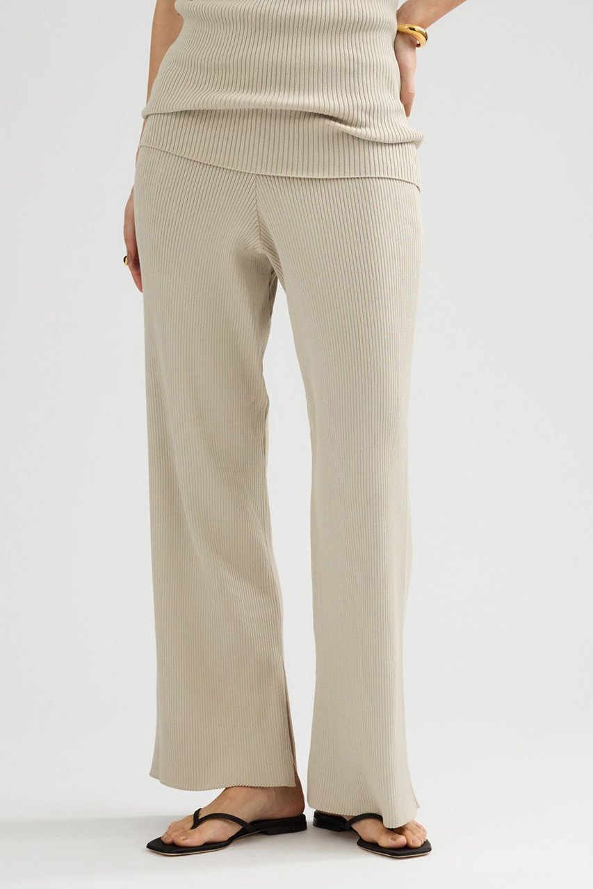 【カオス/Chaos】の16Gインプレリブニットパンツ インテリア・キッズ・メンズ・レディースファッション・服の通販 founy(ファニー) ファッション Fashion レディースファッション Fashion for Women パンツ Pants & Trousers ジャケット Jacket, Outerwear ストレッチ Stretch, Stretchy Fabric スリット Slit, Slit Detail セットアップ Set-Up, Coordinated Outfit タンク Tank Top, Sleeveless Top 新作・新入荷 New Arrivals / New In グレージュ|ID: prp329100000036451 ipo3291000000036553693