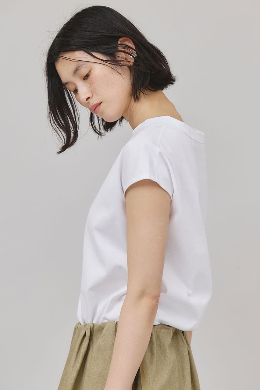 【カレンソロジー/Curensology】のノースリーブプルオーバー 人気、トレンドファッション・服の通販 founy(ファニー) ファッション Fashion レディースファッション Fashion for Women トップス・カットソー Cut & Sew Tops キャミソール&ノースリーブ Camisoles & Sleeveless Tops シャツ・ブラウス・オフィスカジュアル Elegant Blouses & Button-Ups ロングTシャツ・Tシャツ Longline T-Shirts & Tees カジュアルプルオーバー・ニットトップス Pullovers & Knit Tops / Casual Pullovers カットソー・ベーシックTシャツ Cut-and-Sewn Tops / Stretch Tees & Basics ショート Short, Short Length シンプル Simple, Minimal スリーブ Sleeve, Long Sleeve / Short Sleeve ドロップ Drop Shoulder, Dropped Style ノースリーブ Sleeveless, No-Sleeve 定番 Standard, Basic Item other-2|ID: prp329100000037057 ipo3291000000033654692