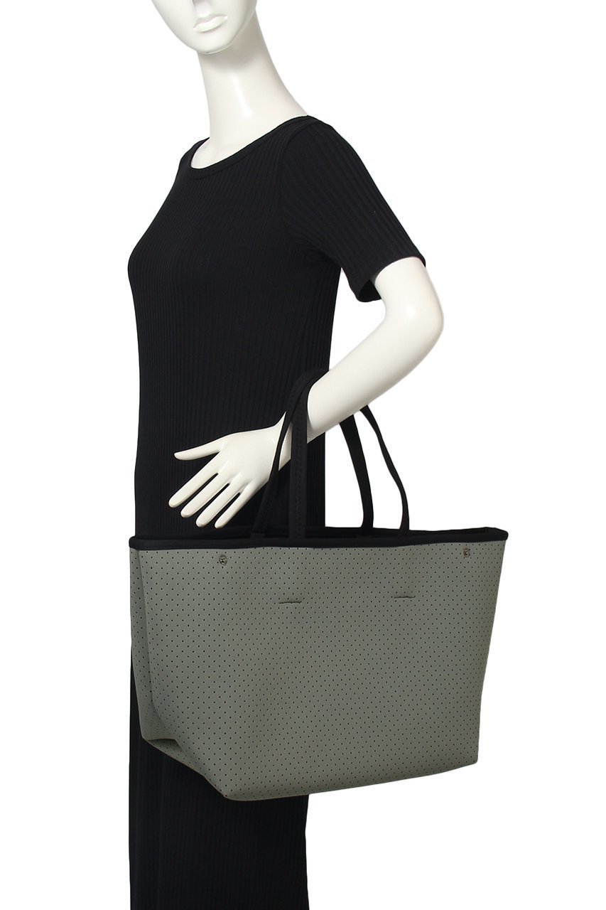【ジュリエ/Julier】のネオプレーンhole open bag 人気、トレンドファッション・服の通販 founy(ファニー) 　ファッション　Fashion　レディースファッション　WOMEN　バッグ　Bag　スポーツウェア　Sportswear　スポーツ バッグ/ポーチ　Sports Bag/Pouch　シンプル　Simple　スポーツ　Sports　スーツ　Suit　定番　Standard　other-2|ID: prp329100000044450 ipo3291000000031436442