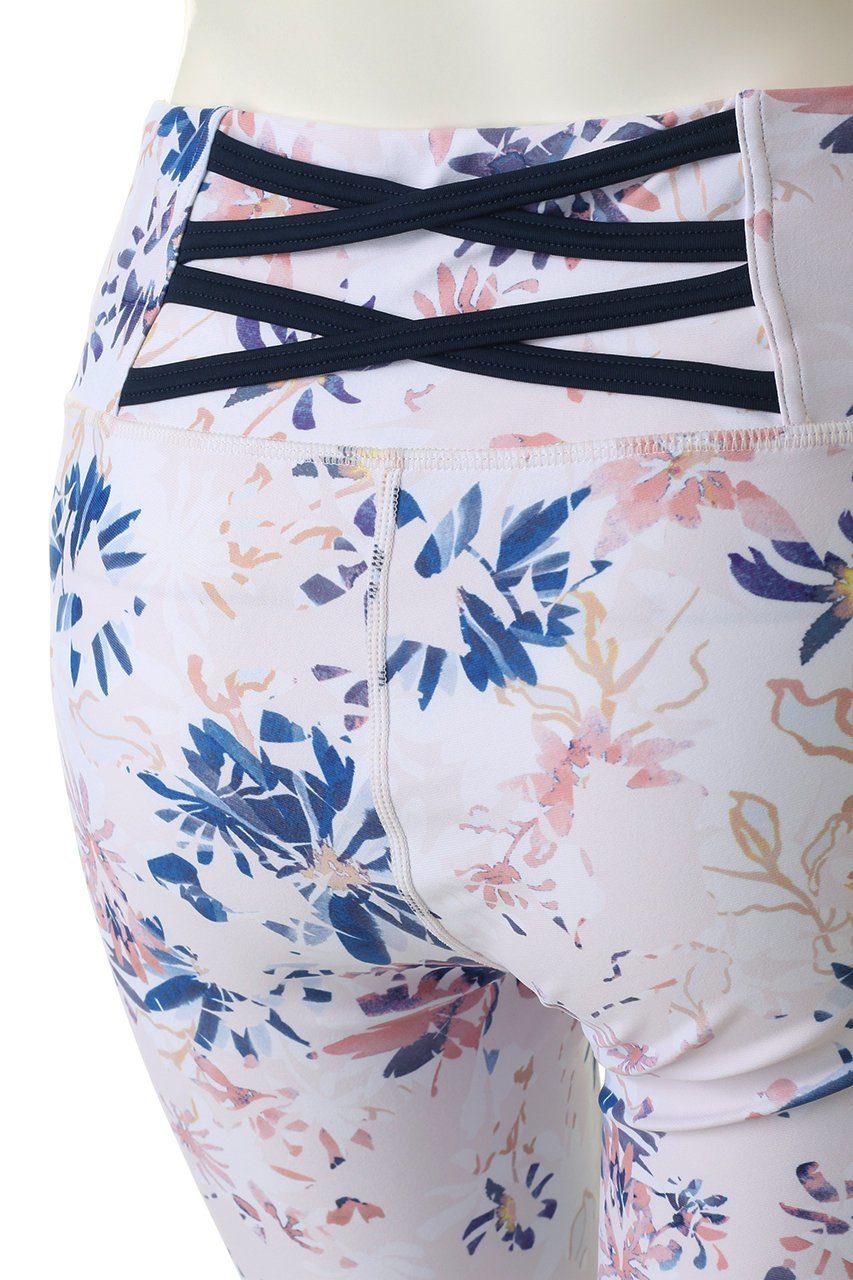 【ジュリエ/Julier】のshine flower printレギンス【水陸両用】 人気、トレンドファッション・服の通販 founy(ファニー) 　ファッション　Fashion　レディースファッション　WOMEN　パンツ　Pants　レギンス　Leggings　ストレッチ　Stretch　スポーツ　Sports　フィット　Fit　フラワー　Flower　プリント　Print　ヨガ　Yoga　ランニング　Running　レギンス　Leggings　定番　Standard　other-5|ID: prp329100000044555 ipo3291000000031436646
