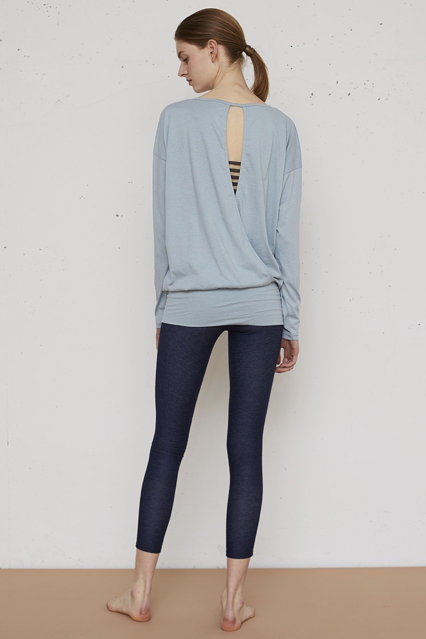 【ジュリエ/Julier】のカシミア天竺ロングスリーブプルオーバー 人気、トレンドファッション・服の通販 founy(ファニー) 　ファッション　Fashion　レディースファッション　Fashion for Women　トップス・カットソー　Cut & Sew Tops　カジュアルプルオーバー・ニットトップス　Pullovers & Knit Tops / Casual Pullovers　スポーツウェア　Functional & Stylish Sportswear　スポーツ トップス　Athletic Tops / Workout Tops / Training Shirts　スポーツ　Sports, Activewear　スリット　Slit, Slit Detail　フィット　Fit, Slim Fit　定番　Standard, Basic Item　other-7|ID: prp329100000044573 ipo3291000000035882776