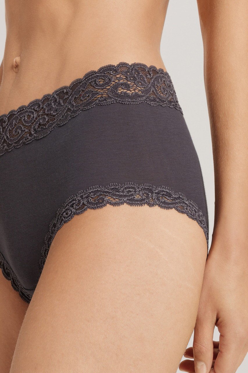 【ハンロ/HANRO】のMOMENTS ショーツ 人気、トレンドファッション・服の通販 founy(ファニー) 　ファッション　Fashion　レディースファッション　Fashion for Women　下着・ランジェリー　Lingerie & Intimates　ショーツ・ランジェリー用ボトムス　Panties / Briefs / Lingerie Bottoms　おすすめ　Recommended / Our Picks　クラシック　Classic, Timeless Style　ショーツ　Shorts, Short Pants　セットアップ　Set-Up, Coordinated Outfit　モダン　Modern, Contemporary　ランジェリー　Lingerie, Intimate Wear　レース　Lace, Lace Fabric　人気　Popular, Best Seller　other-7|ID: prp329100000854898 ipo3291000000035643473