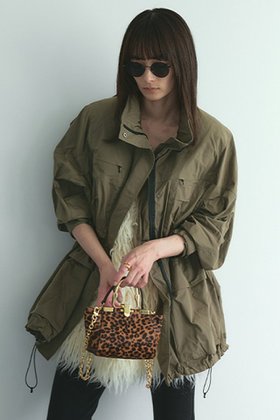 【カオス/Chaos】のプリズムライトブルゾン 人気、トレンドファッション・服の通販 founy(ファニー) ファッション Fashion レディースファッション Fashion for Women アウター Coat / Outerwear Collection レディースジャケット・軽アウター Jackets ブルゾンジャケット・スポーティアウター Blouson Jackets 2025年 2025 2025-2026秋冬・A/W Autumn/Winter 2025–26 AW25–26 コンパクト Compact, Small Size ジャケット Jacket, Outerwear タフタ Taffeta, Structured Fabric ブルゾン Blouson, Bomber Jacket ポケット Pocket, Pocket Detail 人気 Popular, Best Seller 再入荷 Restock / Back in Stock 旅行 Travel 楽ちん Easy Fit, Comfortable 軽量 Lightweight, Ultra Light |ID:prp329100001067943