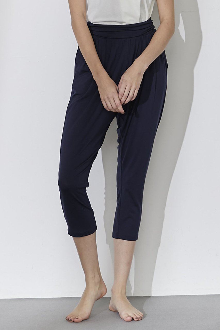 【ジュリエ/Julier】のエコレーヨンベア天ギャザーパンツ 人気、トレンドファッション・服の通販 founy(ファニー) 　ファッション　Fashion　レディースファッション　Fashion for Women　パンツ　Pants & Trousers　スポーツウェア　Functional & Stylish Sportswear　スポーツ パンツ　Workout Pants / Training Shorts / Joggers　おすすめ　Recommended / Our Picks　お家時間・ステイホーム　Stay Home / At Home　なめらか　Smooth, Silky Texture　ギャザー　Gathered, Ruffled　スポーツ　Sports, Activewear　スリット　Slit, Slit Detail　リラックス　Relax, Relaxed Fit　定番　Standard, Basic Item　other-6|ID: prp329100001147643 ipo3291000000035553168