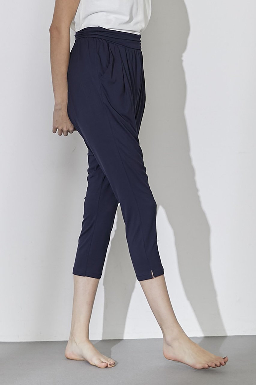 【ジュリエ/Julier】のエコレーヨンベア天ギャザーパンツ 人気、トレンドファッション・服の通販 founy(ファニー) 　ファッション　Fashion　レディースファッション　Fashion for Women　パンツ　Pants & Trousers　スポーツウェア　Functional & Stylish Sportswear　スポーツ パンツ　Workout Pants / Training Shorts / Joggers　おすすめ　Recommended / Our Picks　お家時間・ステイホーム　Stay Home / At Home　なめらか　Smooth, Silky Texture　ギャザー　Gathered, Ruffled　スポーツ　Sports, Activewear　スリット　Slit, Slit Detail　リラックス　Relax, Relaxed Fit　定番　Standard, Basic Item　other-8|ID: prp329100001147643 ipo3291000000035553170