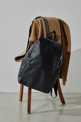 【ガリャルダガランテ/GALLARDAGALANTE】のレザーバックパック 人気、トレンドファッション・服の通販 founy(ファニー) ファッション Fashion レディースファッション Fashion for Women バッグ Bags シンプル Simple, Minimal スマート Smart, Elegant ポケット Pocket, Pocket Detail |ID:prp329100001180970