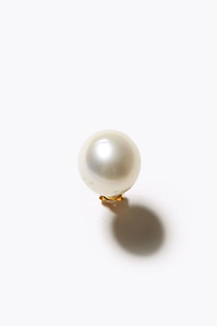 【アルティーダ ウード/ARTIDA OUD】の[philia] K10 南洋パール12mm スタッド シングル ピアス インテリア・キッズ・メンズ・レディースファッション・服の通販 founy(ファニー) https://founy.com/ ファッション Fashion レディースファッション Fashion for Women ジュエリー Jewelry ファッションリング Fashion Rings イヤリング・フープ・ドロップタイプ Hoop, Drop & Clip Earrings おすすめ Recommended / Our Picks アシンメトリー Asymmetrical Style イヤリング Earrings エレガント 上品 Elegant オーガニック Organic Cotton シンプル Simple, Minimal バランス Balance, Style Balance パール Pearl, Pearl Accent |ID: prp329100001215407 ipo3291000000036164273