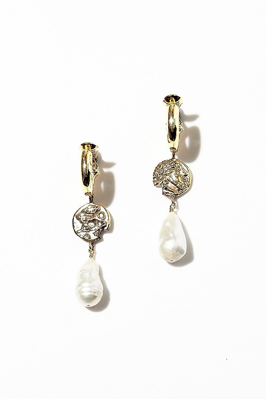 【イリスフォーセブン/IRIS 47】のzeus イヤリング 人気、トレンドファッション・服の通販 founy(ファニー) 　ファッション　Fashion　レディースファッション　Fashion for Women　ジュエリー　Jewelry　ファッションリング　Fashion Rings　イヤリング・フープ・ドロップタイプ　Hoop, Drop & Clip Earrings　イヤリング　Earrings　コイン　Coin, Coin Design　パール　Pearl, Pearl Accent　モチーフ　Motif, Design Theme　巾着　Drawstring Bag, Kinchaku　 other-1|ID: prp329100001335518 ipo3291000000035553171