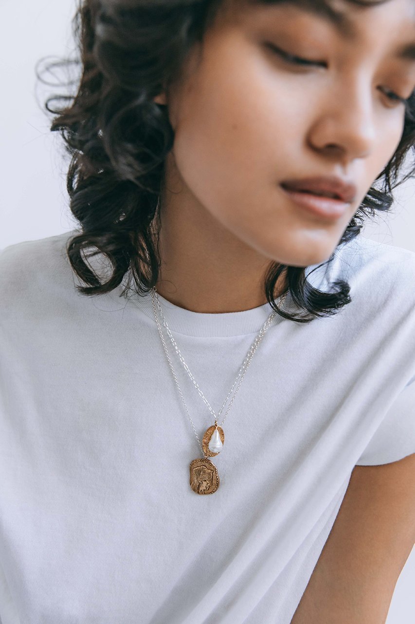 【イリスフォーセブン/IRIS 47】のgreek woman ネックレス 人気、トレンドファッション・服の通販 founy(ファニー) 　ファッション　Fashion　レディースファッション　Fashion for Women　ジュエリー　Jewelry　ネックレス　Necklaces & Pendants　コイン　Coin, Coin Design　チェーン　Chain, Chain Strap　ネックレス　Necklace, Pendant Necklace　バランス　Balance, Style Balance　バロック　Baroque, Baroque Design　パール　Pearl, Pearl Accent　モチーフ　Motif, Design Theme　巾着　Drawstring Bag, Kinchaku　other-2|ID: prp329100001335524 ipo3291000000035656846