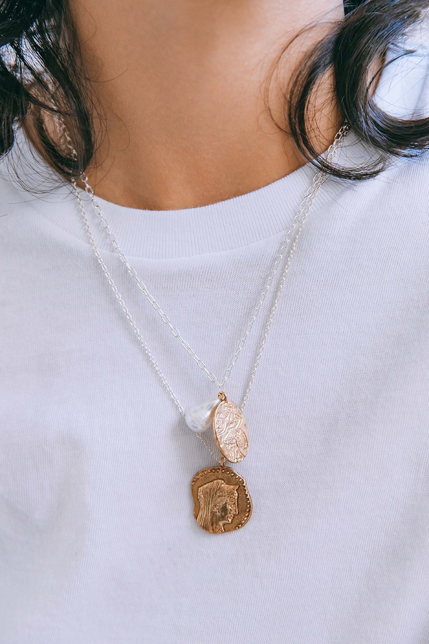 【イリスフォーセブン/IRIS 47】のgreek woman ネックレス 人気、トレンドファッション・服の通販 founy(ファニー) 　ファッション　Fashion　レディースファッション　Fashion for Women　ジュエリー　Jewelry　ネックレス　Necklaces & Pendants　コイン　Coin, Coin Design　チェーン　Chain, Chain Strap　ネックレス　Necklace, Pendant Necklace　バランス　Balance, Style Balance　バロック　Baroque, Baroque Design　パール　Pearl, Pearl Accent　モチーフ　Motif, Design Theme　巾着　Drawstring Bag, Kinchaku　other-3|ID: prp329100001335524 ipo3291000000035656847