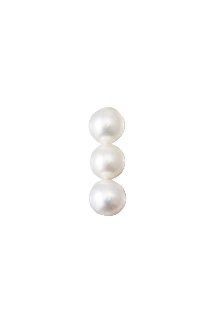 【ナチュラリジュエリ/NATURALI JEWELRY】のK10 トリオパールピアス(片耳用) インテリア・キッズ・メンズ・レディースファッション・服の通販 founy(ファニー) https://founy.com/ ファッション Fashion レディースファッション Fashion for Women ジュエリー Jewelry ファッションリング Fashion Rings イヤリング・フープ・ドロップタイプ Hoop, Drop & Clip Earrings おすすめ Recommended / Our Picks イヤリング Earrings イヤーカフ Ear Cuffs シンプル Simple, Minimal パーティ Party, Party Style パール Pearl, Pearl Accent エレガント 上品 Elegant 片耳 One-Ear, Single Earring |ID: prp329100001366104 ipo3291000000030802376