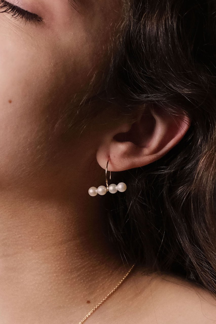 【ナチュラリジュエリ/NATURALI JEWELRY】のK10 カルテットパールピアス 人気、トレンドファッション・服の通販 founy(ファニー) 　ファッション　Fashion　レディースファッション　Fashion for Women　ジュエリー　Jewelry　ファッションリング　Fashion Rings　イヤリング・フープ・ドロップタイプ　Hoop, Drop & Clip Earrings　イヤリング　Earrings　シンプル　Simple, Minimal　パーティ　Party, Party Style　パール　Pearl, Pearl Accent　フープ　Hoop, Hoop Earrings　other-3|ID: prp329100001366107 ipo3291000000035909660