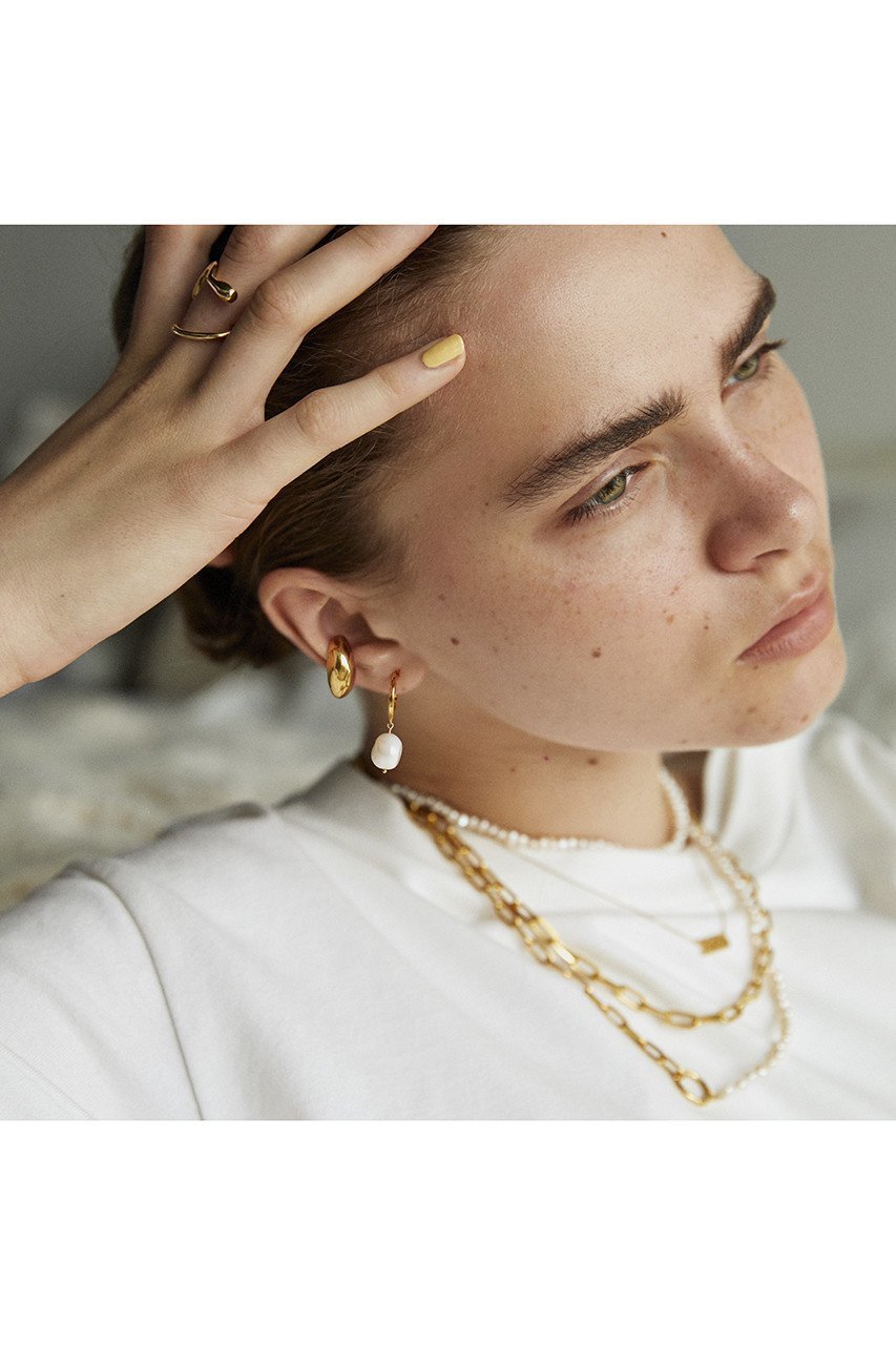 【ノウハウ/KNOWHOW】の【ELLE SHOP限定】HOOP Pearl イヤーカフ(片耳用) 人気、トレンドファッション・服の通販 founy(ファニー) 　ファッション　Fashion　レディースファッション　Fashion for Women　ジュエリー　Jewelry　リング　Fashion Rings　イヤリング　Hoop, Drop & Clip Earrings　ユニセックス　Unisex, Genderless　イヤリング　Earrings　イヤーカフ　Ear Cuffs　シンプル　Simple, Minimal　パーティ　Party, Party Style　パール　Pearl, Pearl Accent　フープ　Hoop, Hoop Earrings　片耳　One-Ear, Single Earring　other-2|ID: prp329100001647110 ipo3291000000031417936