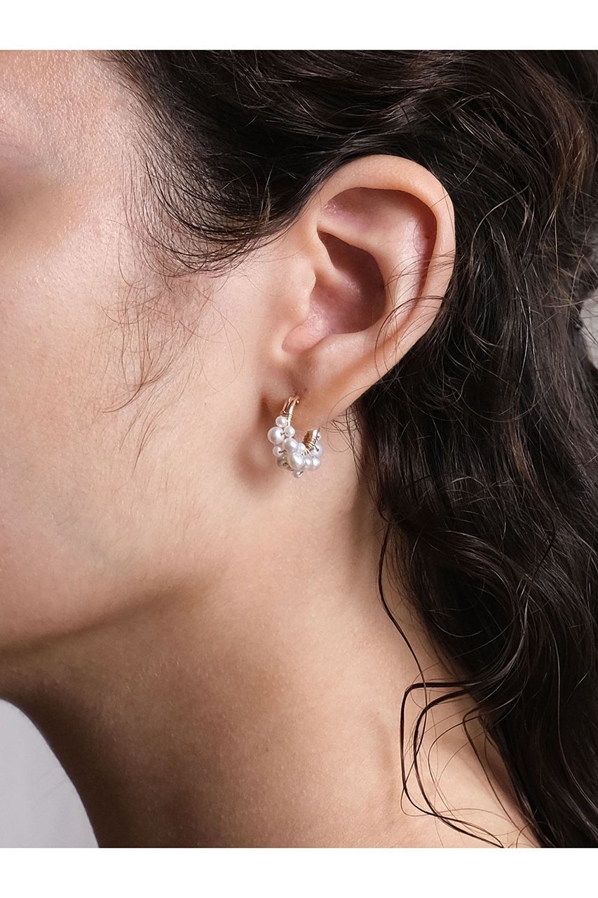 【ナチュラリジュエリ/NATURALI JEWELRY】のパールミスティー巻フープピアス 人気、トレンドファッション・服の通販 founy(ファニー) 　ファッション　Fashion　レディースファッション　Fashion for Women　ジュエリー　Jewelry　ファッションリング　Fashion Rings　イヤリング・フープ・ドロップタイプ　Hoop, Drop & Clip Earrings　イヤリング　Earrings　シンプル　Simple, Minimal　パーティ　Party, Party Style　パール　Pearl, Pearl Accent　フェミニン　Feminine, Girly　フープ　Hoop, Hoop Earrings　other-2|ID: prp329100001980113 ipo3291000000036177882