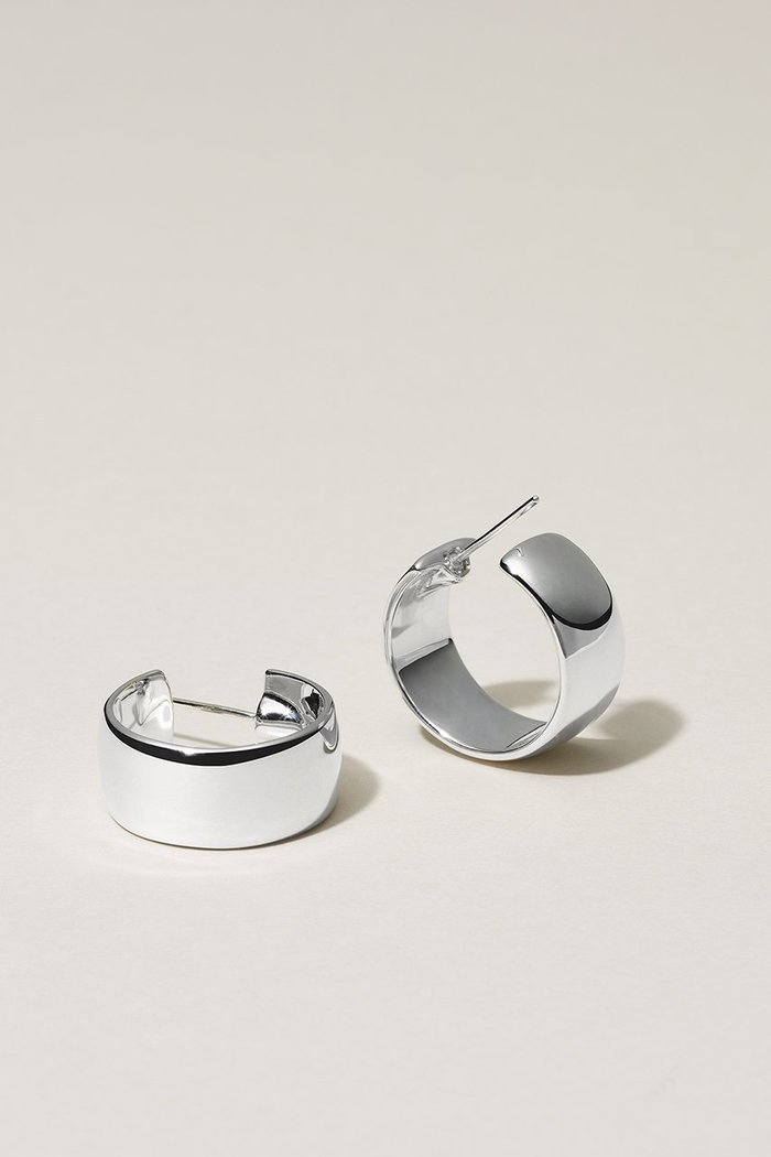 【サラース/SARARTH】の【受注生産】GLEAM HOOP ピアスⅡ インテリア・キッズ・メンズ・レディースファッション・服の通販 founy(ファニー) https://founy.com/ ファッション Fashion レディースファッション Fashion for Women ジュエリー Jewelry ファッションリング Fashion Rings イヤリング・フープ・ドロップタイプ Hoop, Drop & Clip Earrings イヤリング Earrings コレクション Collection, Seasonal Line |ID: prp329100002140534 ipo3291000000035611241