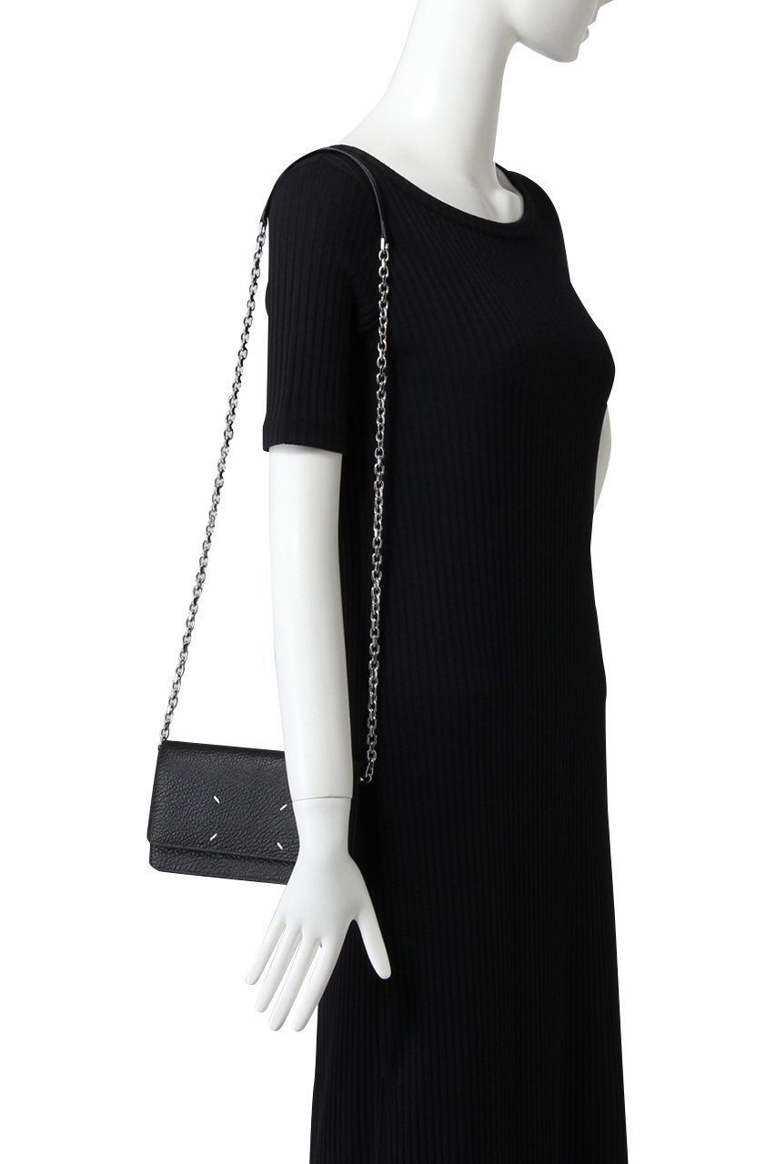 【メゾン マルジェラ/MAISON MARGIELA】のチェーンウォレット 人気、トレンドファッション・服の通販 founy(ファニー) 　ファッション　Fashion　レディースファッション　Fashion for Women　ミニ財布・二つ折り財布　Wallets & Card Cases　バッグ　Bags　なめらか　Smooth, Silky Texture　シンプル　Simple, Minimal　スタイリッシュ　Stylish, Fashionable　パーティ　Party, Party Style　フォルム　Silhouette, Form　ポケット　Pocket, Pocket Detail　財布　Wallet, Purse　other-2|ID: prp329100002223230 ipo3291000000035106269