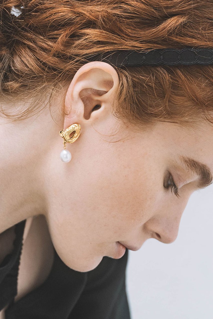 【イリスフォーセブン/IRIS 47】のeos イヤリング 人気、トレンドファッション・服の通販 founy(ファニー) 　ファッション　Fashion　レディースファッション　Fashion for Women　ジュエリー　Jewelry　ファッションリング　Fashion Rings　イヤリング・フープ・ドロップタイプ　Hoop, Drop & Clip Earrings　イヤリング　Earrings　バロック　Baroque, Baroque Design　パール　Pearl, Pearl Accent　モチーフ　Motif, Design Theme　モノトーン　Monotone, Black and White　other-2|ID: prp329100002272202 ipo3291000000035784975