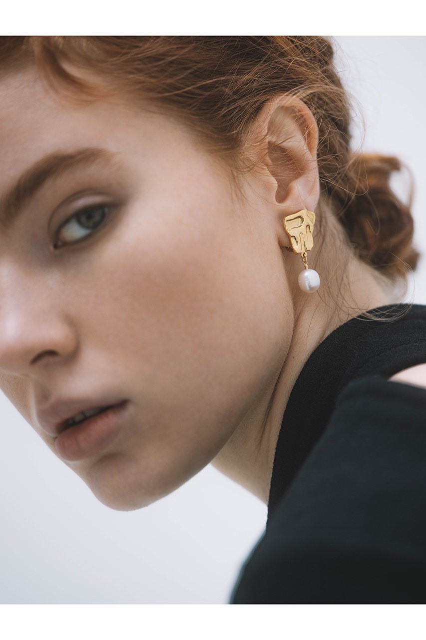 【イリスフォーセブン/IRIS 47】のaura イヤリング 人気、トレンドファッション・服の通販 founy(ファニー) 　ファッション　Fashion　レディースファッション　Fashion for Women　ジュエリー　Jewelry　ファッションリング　Fashion Rings　イヤリング・フープ・ドロップタイプ　Hoop, Drop & Clip Earrings　イヤリング　Earrings　バロック　Baroque, Baroque Design　パール　Pearl, Pearl Accent　モチーフ　Motif, Design Theme　モノトーン　Monotone, Black and White　other-2|ID: prp329100002272204 ipo3291000000035784988