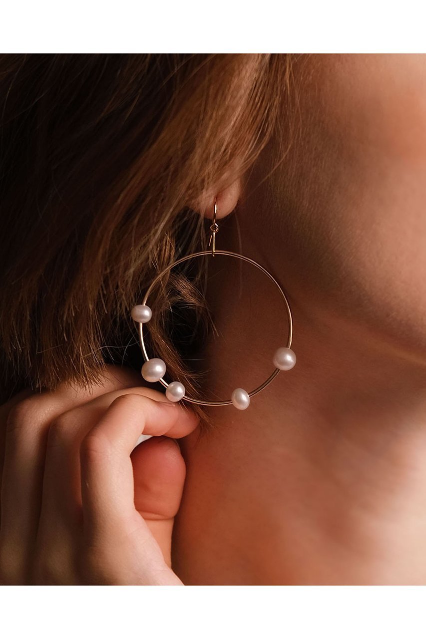 【ナチュラリジュエリ/NATURALI JEWELRY】のFlowサークルピアス 人気、トレンドファッション・服の通販 founy(ファニー) 　ファッション　Fashion　レディースファッション　WOMEN　ジュエリー　Jewelry　リング　Rings　イヤリング　Earrings　イヤリング　Earrings　サークル　Circle　シンプル　Simple　パーティ　Party　パール　Pearl　フープ　Hoop　ランダム　Random　other-3|ID: prp329100002313058 ipo3291000000031267111
