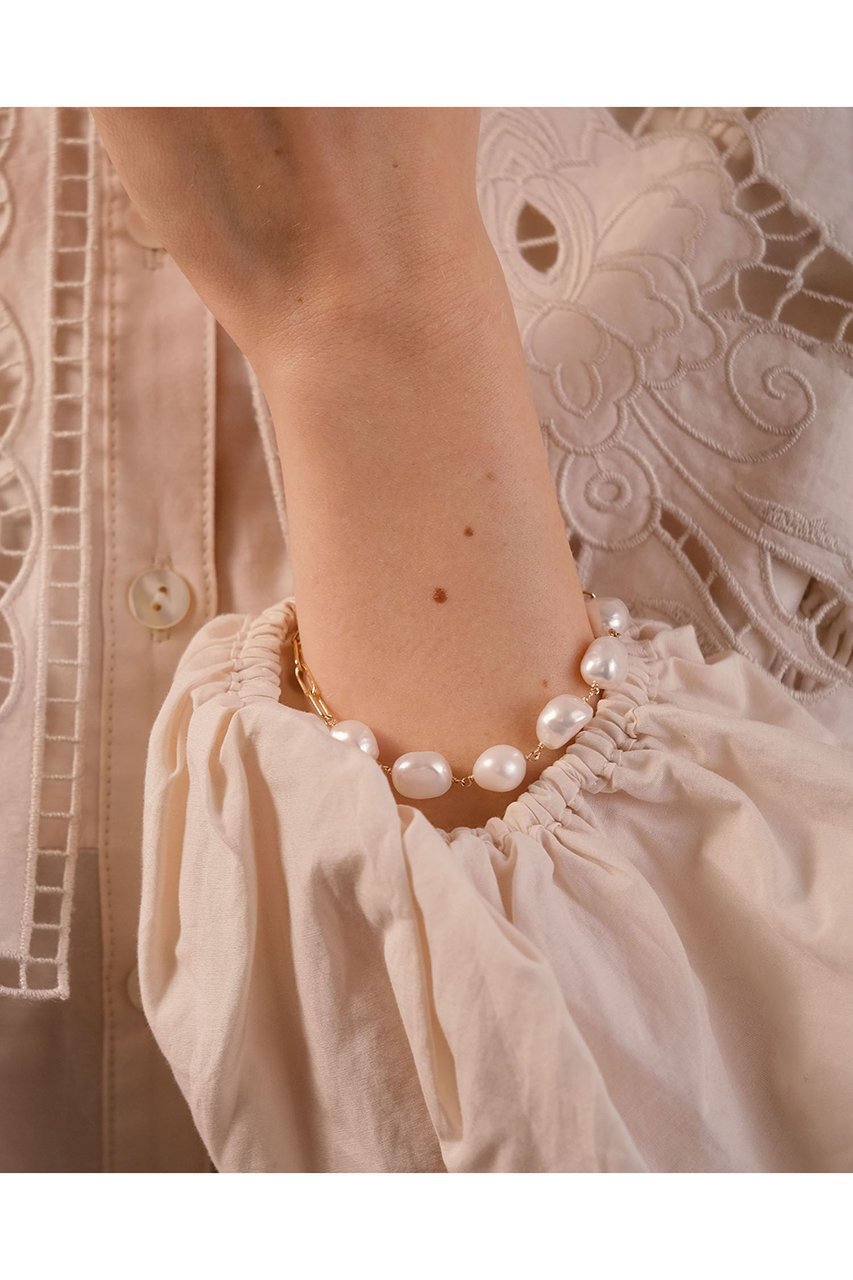【ナチュラリジュエリ/NATURALI JEWELRY】のFlowパールブレスレット 人気、トレンドファッション・服の通販 founy(ファニー) ファッション Fashion レディースファッション Fashion for Women ジュエリー Jewelry チェーン&カフブレスレット Cuff & Chain Bracelets バングル・カフブレスレット Bangles & Cuff Bracelets シェイプ Shape, Slim Fit チェーン Chain, Chain Strap バロック Baroque, Baroque Design パール Pearl, Pearl Accent ブレスレット Bracelet, Wristband other-2|ID: prp329100002348074 ipo3291000000035612382