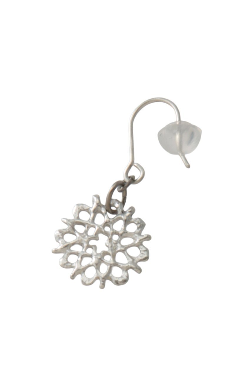 【カオル/KAORU】のLACE FLOWER シルバー ピアス 人気、トレンドファッション・服の通販 founy(ファニー) 　ファッション　Fashion　レディースファッション　Fashion for Women　ジュエリー　Jewelry　ファッションリング　Fashion Rings　イヤリング・フープ・ドロップタイプ　Hoop, Drop & Clip Earrings　イヤリング　Earrings　エレガント 上品　Elegant　シルバー　Silver, Metallic Silver　レース　Lace, Lace Fabric　透かし　Cut-Out, Lacework　other-4|ID: prp329100002389603 ipo3291000000035786113