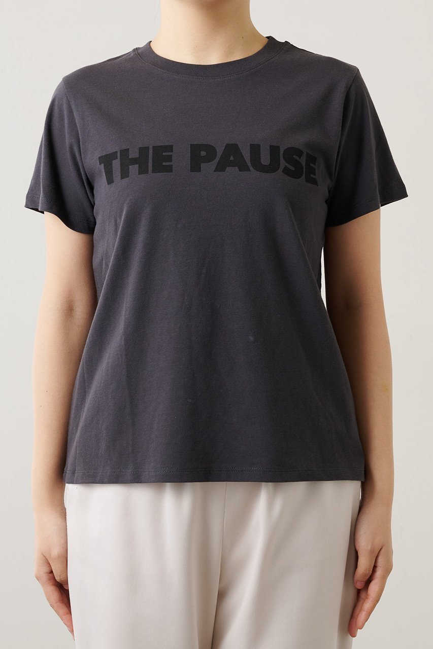 【ウィムガゼット/Whim Gazette】の【THE PAUSE】THE PAUSE Tシャツ インテリア・キッズ・メンズ・レディースファッション・服の通販 founy(ファニー) 　ファッション　Fashion　レディースファッション　Fashion for Women　トップス・カットソー　Cut & Sew Tops　シャツ・ブラウス・オフィスカジュアル　Elegant Blouses & Button-Ups　ロングTシャツ・Tシャツ　Longline T-Shirts & Tees　カットソー・ベーシックTシャツ　Cut-and-Sewn Tops / Stretch Tees & Basics　コンパクト　Compact, Small Size　ショート　Short, Short Length　シンプル　Simple, Minimal　スタイリッシュ　Stylish, Fashionable　スリーブ　Sleeve, Long Sleeve / Short Sleeve　プリント　Print, Printed Pattern　ベーシック　Basic, Essential　モノトーン　Monotone, Black and White　再入荷　Restock / Back in Stock　チャコールグレー|ID: prp329100002402767 ipo3291000000032852183