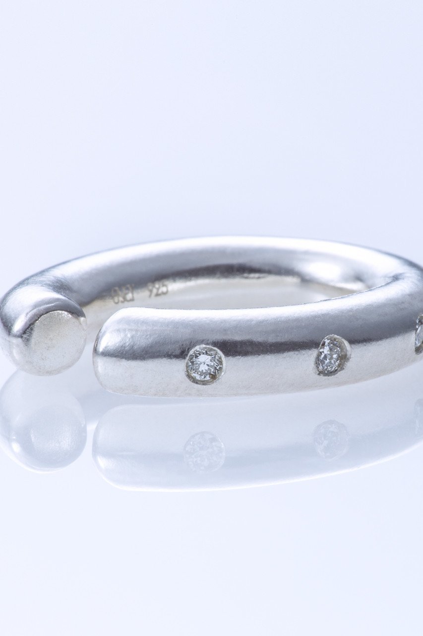 【エネイ/ENEY】のANTWERP ダイヤモンド イヤーカフ(片耳用) 人気、トレンドファッション・服の通販 founy(ファニー) 　ファッション　Fashion　レディースファッション　Fashion for Women　ジュエリー　Jewelry　ファッションリング　Fashion Rings　イヤリング・フープ・ドロップタイプ　Hoop, Drop & Clip Earrings　イヤリング　Earrings　イヤーカフ　Ear Cuffs　コレクション　Collection, Seasonal Line　ダイヤモンド　Diamond, Brilliant Cut　チェーン　Chain, Chain Strap　ベーシック　Basic, Essential　片耳　One-Ear, Single Earring　other-4|ID: prp329100002489775 ipo3291000000035611280