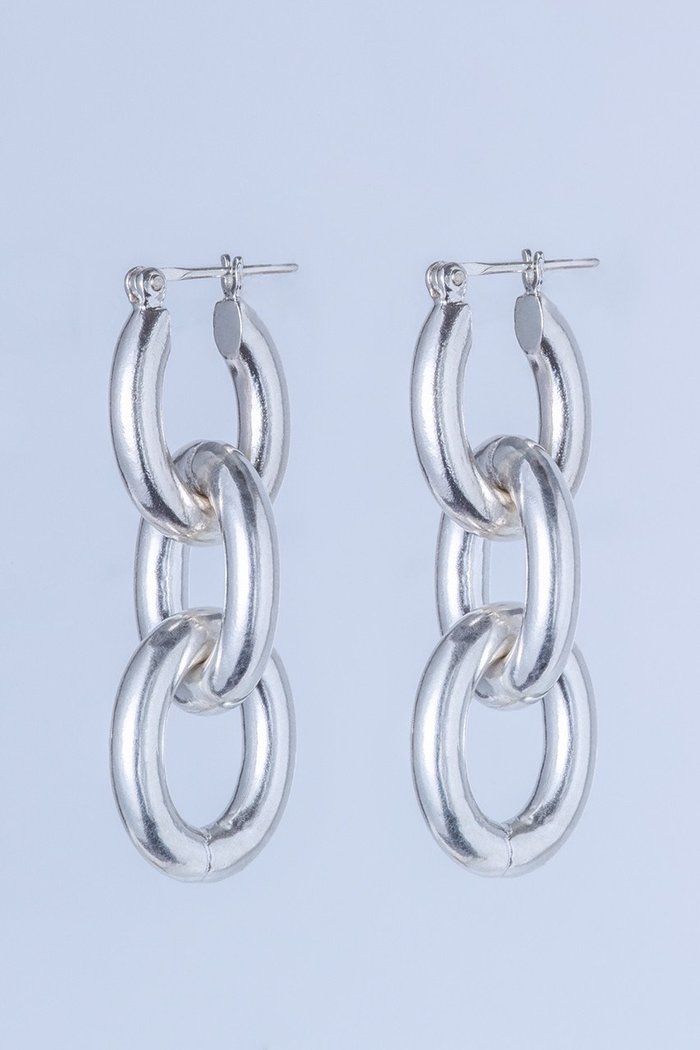 【エネイ/ENEY】のANTWERP トリプルピアス インテリア・キッズ・メンズ・レディースファッション・服の通販 founy(ファニー) https://founy.com/ ファッション Fashion レディースファッション Fashion for Women ジュエリー Jewelry ファッションリング Fashion Rings イヤリング・フープ・ドロップタイプ Hoop, Drop & Clip Earrings おすすめ Recommended / Our Picks アシンメトリー Asymmetrical Style イヤリング Earrings コレクション Collection, Seasonal Line シンプル Simple, Minimal チェーン Chain, Chain Strap トリプル Triple, Three Layers ベーシック Basic, Essential |ID: prp329100002489776 ipo3291000000036147192