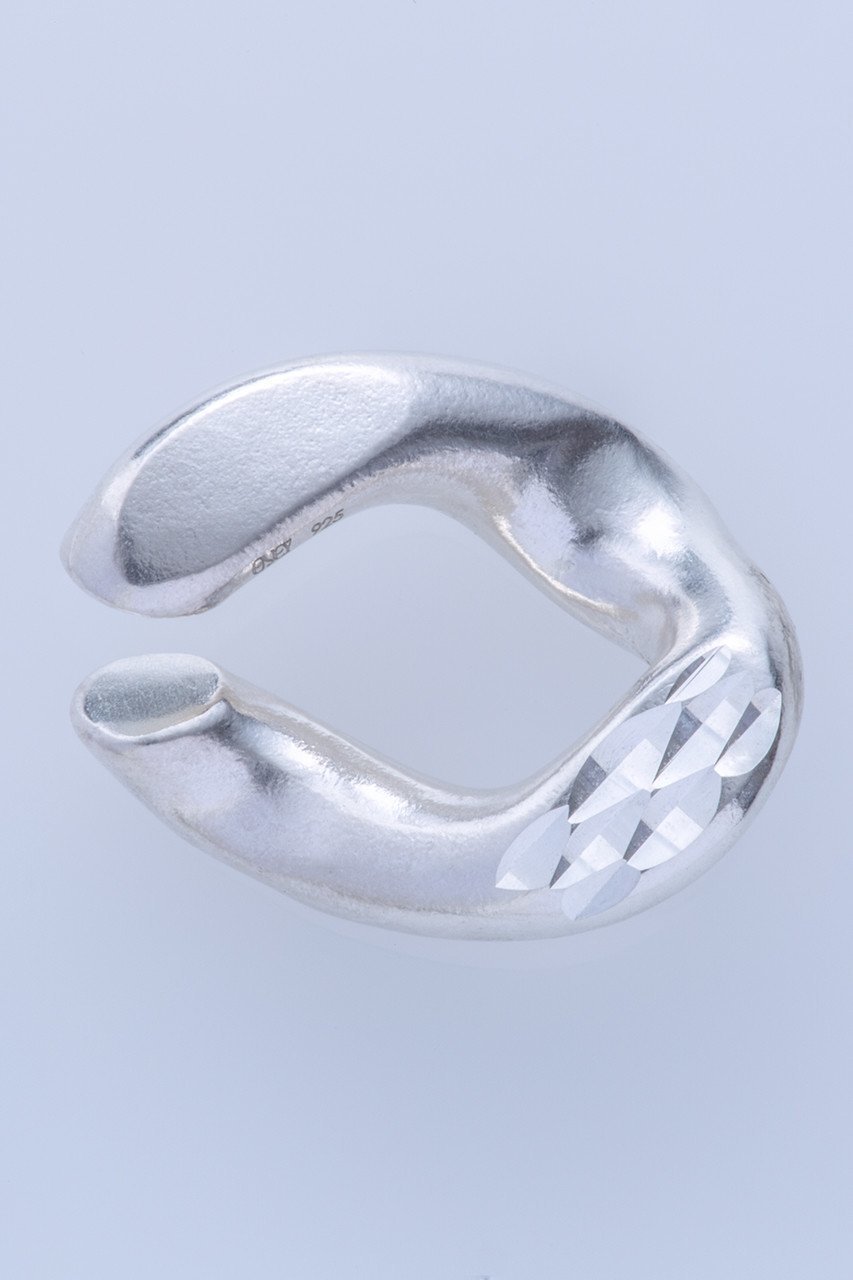 【エネイ/ENEY】のKIHEI デザインカットイヤーカフ(片耳用) 人気、トレンドファッション・服の通販 founy(ファニー) ファッション Fashion レディースファッション Fashion for Women ジュエリー Jewelry ファッションリング Fashion Rings イヤリング・フープ・ドロップタイプ Hoop, Drop & Clip Earrings イヤリング Earrings イヤーカフ Ear Cuffs エレガント 上品 Elegant カッティング Cutting Detail クラシック Classic, Timeless Style シルバー Silver, Metallic Silver チェーン Chain, Chain Strap テクスチャー Texture, Textured Fabric 片耳 One-Ear, Single Earring other-1|ID: prp329100002489779 ipo3291000000036210364