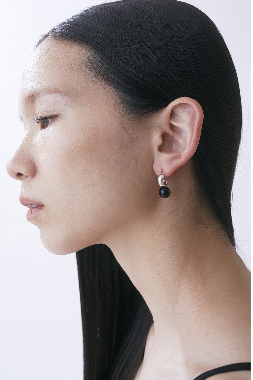 【プラウ/PLOW】のSUNNY C ONYX ピアス 人気、トレンドファッション・服の通販 founy(ファニー) 　ファッション　Fashion　レディースファッション　Fashion for Women　ジュエリー　Jewelry　ファッションリング　Fashion Rings　イヤリング・フープ・ドロップタイプ　Hoop, Drop & Clip Earrings　イヤリング　Earrings　シルバー　Silver, Metallic Silver　シンプル　Simple, Minimal　パーティ　Party, Party Style　フープ　Hoop, Hoop Earrings　エレガント 上品　Elegant　other-2|ID: prp329100002496193 ipo3291000000035908622