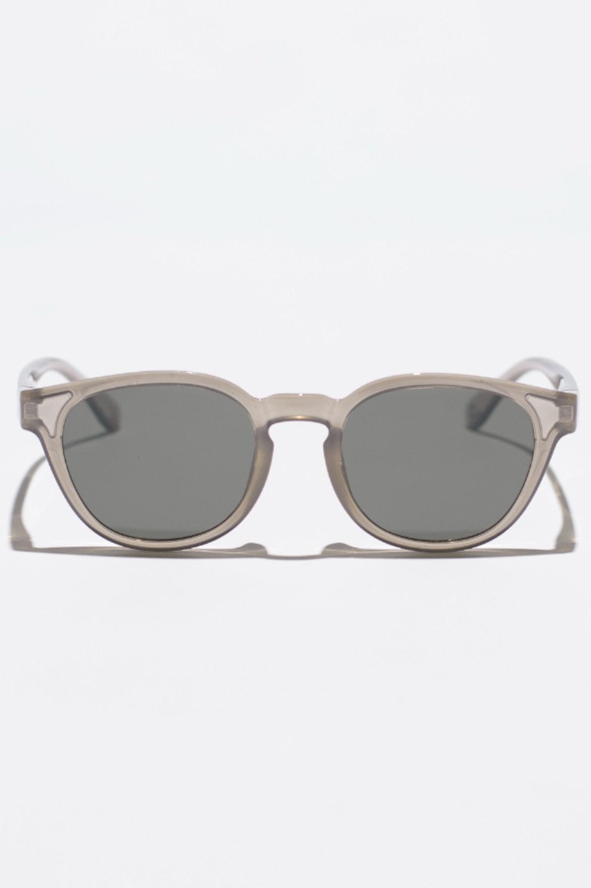 【ジュガードフォーティーン/Jugaad14】のOCEAN CLEAR gray サングラス 人気、トレンドファッション・服の通販 founy(ファニー) 　ファッション　Fashion　レディースファッション　WOMEN　サングラス/メガネ　Glasses　アウトドア　Outdoor　軽量　Lightweight　サングラス　Sunglasses　シンプル　Simple　バランス　Balance　フィット　Fit　フレーム　Flame　ベーシック　Basic　モダン　Modern　ユニセックス　Unisex　おすすめ　Recommend　ゴルフ　Golf　other-3|ID: prp329100002608477 ipo3291000000031413735