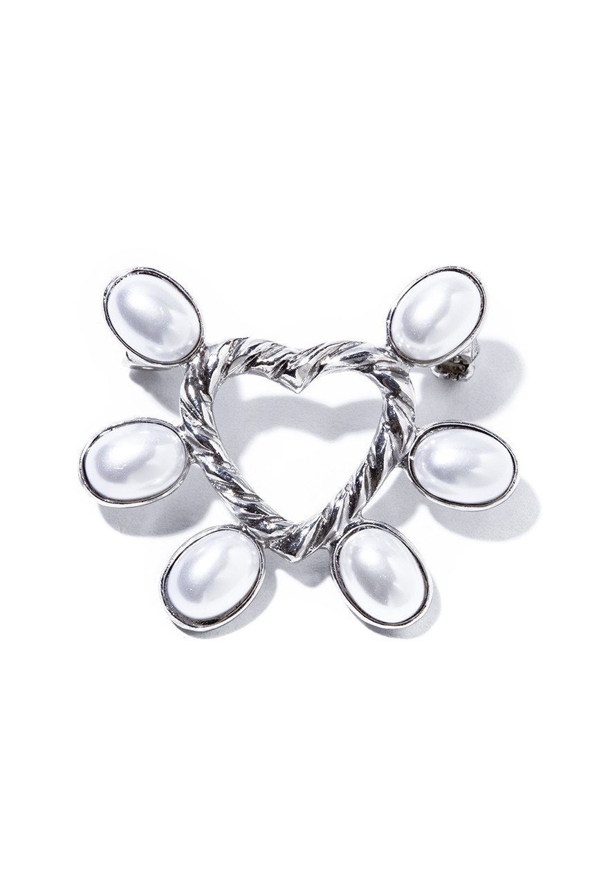 【イリスフォーセブン/IRIS 47】のEvelyn ブローチ インテリア・キッズ・メンズ・レディースファッション・服の通販 founy(ファニー) 　ファッション　Fashion　レディースファッション　Fashion for Women　おすすめ　Recommended / Our Picks　オケージョン　Occasion Wear　シンプル　Simple, Minimal　ジャケット　Jacket, Outerwear　パール　Pearl, Pearl Accent　フェミニン　Feminine, Girly　ブローチ　Brooch, Pin Brooch　モチーフ　Motif, Design Theme　帽子　Hat, Headwear　シルバー|ID: prp329100002713658 ipo3291000000036174217