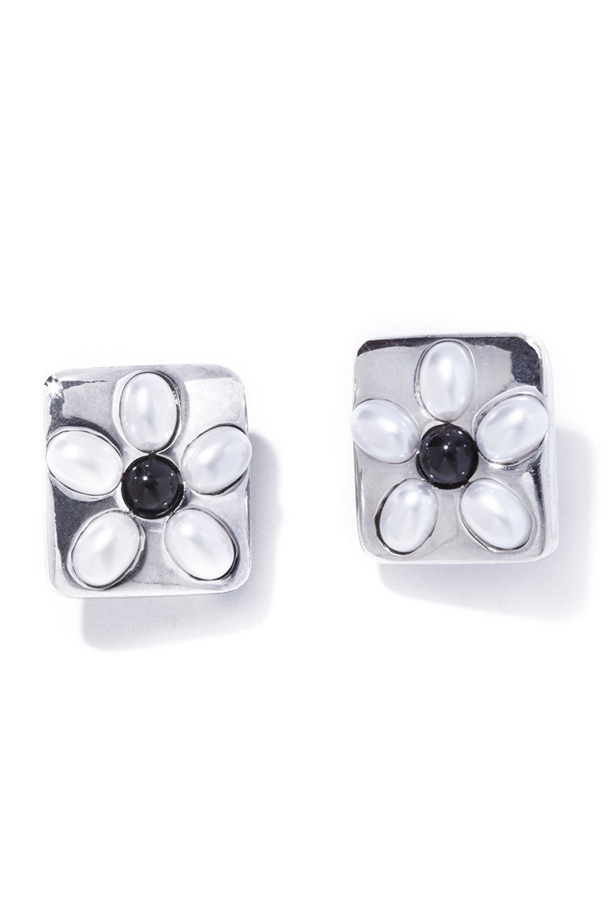 【イリスフォーセブン/IRIS 47】のPoppy イヤリング インテリア・キッズ・メンズ・レディースファッション・服の通販 founy(ファニー) 　ファッション　Fashion　レディースファッション　Fashion for Women　ジュエリー　Jewelry　ファッションリング　Fashion Rings　イヤリング・フープ・ドロップタイプ　Hoop, Drop & Clip Earrings　イヤリング　Earrings　ジュエリー　Jewelry, Accessories　スクエア　Square, Square Shape　パール　Pearl, Pearl Accent　フェミニン　Feminine, Girly　フォルム　Silhouette, Form　モダン　Modern, Contemporary　モノトーン　Monotone, Black and White　ヴィンテージ　Vintage Style　帽子　Hat, Headwear　シルバー|ID: prp329100002713662 ipo3291000000035657058