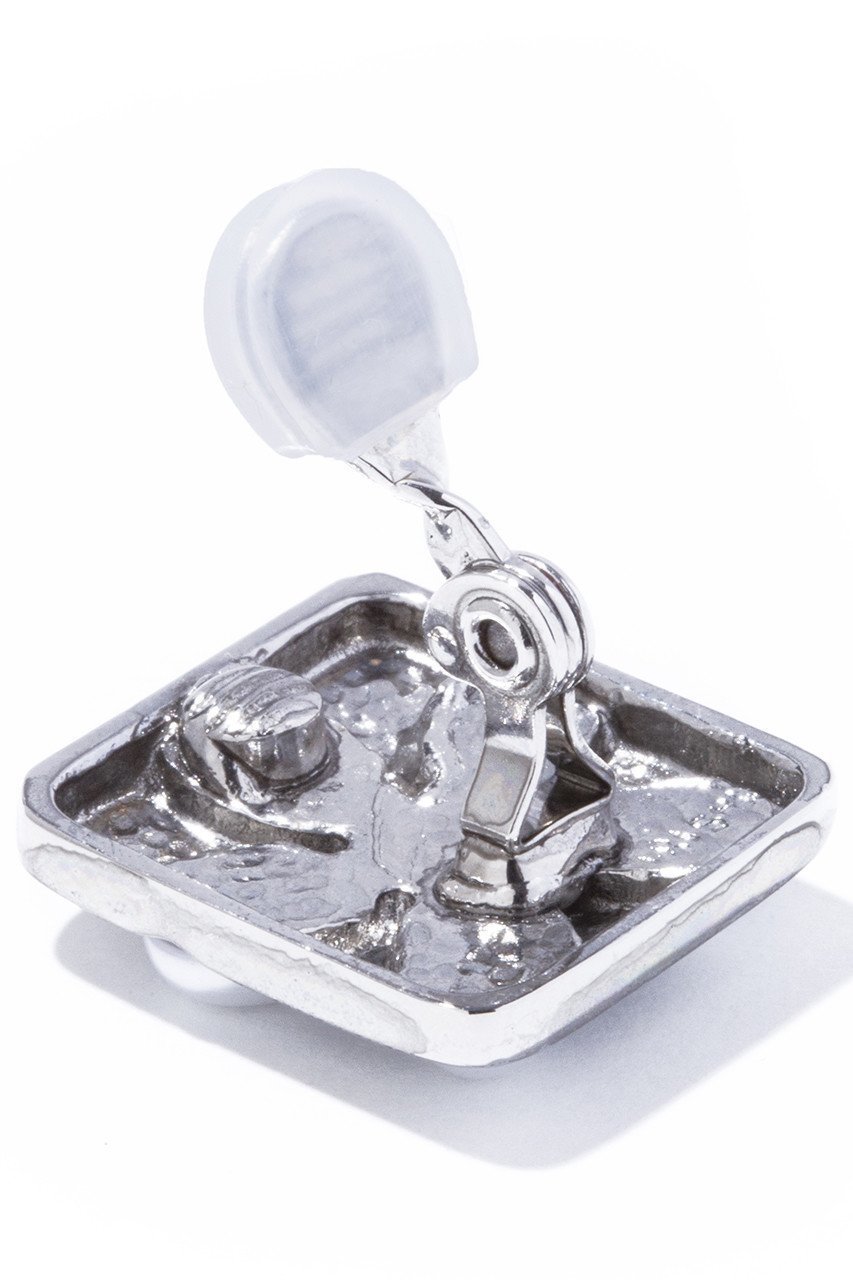 【イリスフォーセブン/IRIS 47】のPoppy イヤリング 人気、トレンドファッション・服の通販 founy(ファニー) 　ファッション　Fashion　レディースファッション　Fashion for Women　ジュエリー　Jewelry　ファッションリング　Fashion Rings　イヤリング・フープ・ドロップタイプ　Hoop, Drop & Clip Earrings　イヤリング　Earrings　ジュエリー　Jewelry, Accessories　スクエア　Square, Square Shape　パール　Pearl, Pearl Accent　フェミニン　Feminine, Girly　フォルム　Silhouette, Form　モダン　Modern, Contemporary　モノトーン　Monotone, Black and White　ヴィンテージ　Vintage Style　帽子　Hat, Headwear　other-4|ID: prp329100002713662 ipo3291000000035657061