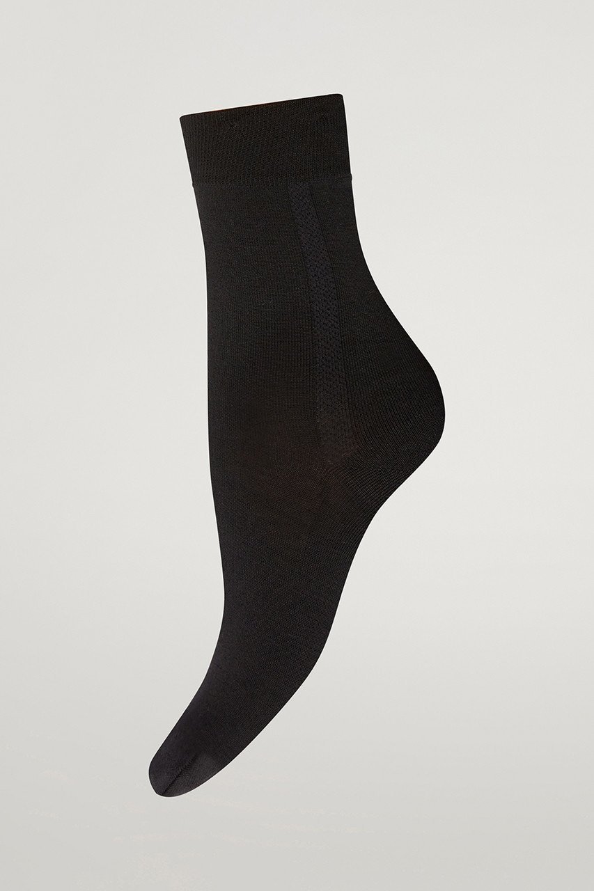 【ウォルフォード/Wolford】の41316 Merino Socks インテリア・キッズ・メンズ・レディースファッション・服の通販 founy(ファニー) 　ファッション　Fashion　レディースファッション　WOMEN　ソックス　Socks　レッグウェア　Legwear　シンプル　Simple　ソックス　Socks　フィット　Fit　ブラック|ID: prp329100002736689 ipo3291000000024086748