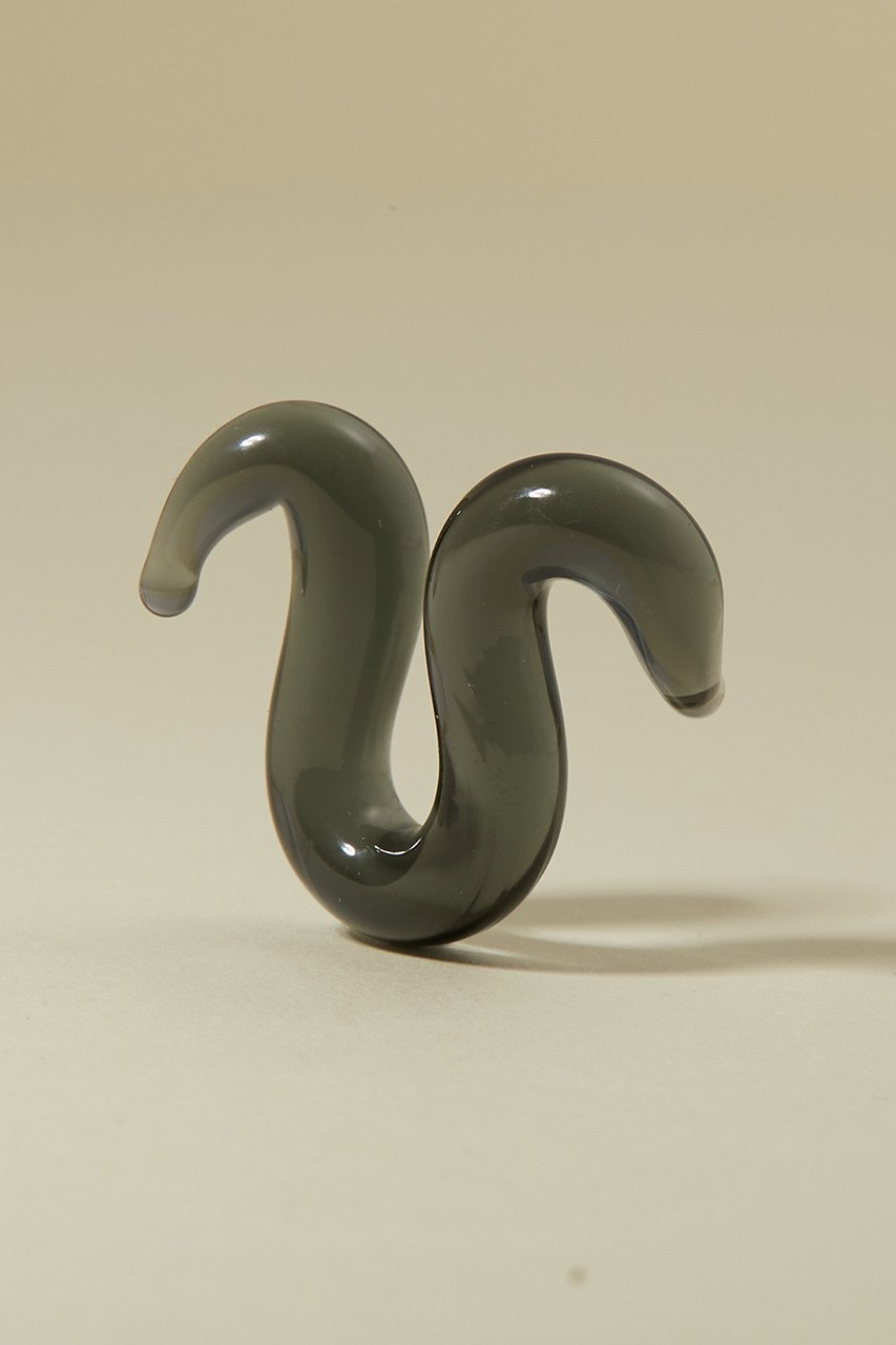 【アドリン ヒュー/Adlin Hue】のCisera Glass Ear cuff 人気、トレンドファッション・服の通販 founy(ファニー) 　ファッション　Fashion　レディースファッション　Fashion for Women　ジュエリー　Jewelry　ファッションリング　Fashion Rings　イヤリング・フープ・ドロップタイプ　Hoop, Drop & Clip Earrings　イヤリング　Earrings　ガラス　Glass, Glassware　フィット　Fit, Slim Fit　フォルム　Silhouette, Form　other-3|ID: prp329100002797533 ipo3291000000035760785