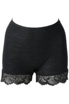 【ハンロ/HANRO】の22AW WOOLEN LACEショーツ 人気、トレンドファッション・服の通販 founy(ファニー) ファッション Fashion レディースファッション Fashion for Women 下着・ランジェリー Lingerie & Intimates ショーツ・ランジェリー用ボトムス Panties / Briefs / Lingerie Bottoms 2022年 2022 2022-2023秋冬・A/W Autumn/Winter 2022–23 AW22–23 おすすめ Recommended / Our Picks ショーツ Shorts, Short Pants シルク Silk, 100% Silk セットアップ Set-Up, Coordinated Outfit ランジェリー Lingerie, Intimate Wear レース Lace, Lace Fabric A/W・秋冬 Autumn/Winter thumbnail ブラック|ID: prp329100002818040 ipo3291000000035785154