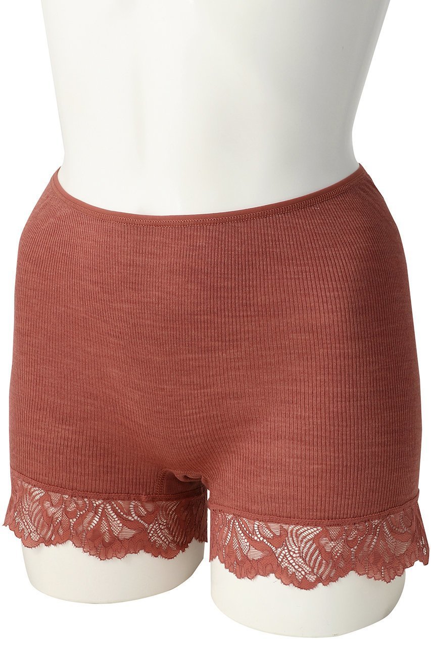 【ハンロ/HANRO】の22AW WOOLEN LACEショーツ 人気、トレンドファッション・服の通販 founy(ファニー) 　ファッション　Fashion　レディースファッション　Fashion for Women　下着・ランジェリー　Lingerie & Intimates　ショーツ・ランジェリー用ボトムス　Panties / Briefs / Lingerie Bottoms　2022年　2022　2022-2023秋冬・A/W　Autumn/Winter 2022–23 AW22–23　おすすめ　Recommended / Our Picks　ショーツ　Shorts, Short Pants　シルク　Silk, 100% Silk　セットアップ　Set-Up, Coordinated Outfit　ランジェリー　Lingerie, Intimate Wear　レース　Lace, Lace Fabric　A/W・秋冬　Autumn/Winter　other-3|ID: prp329100002818040 ipo3291000000035785157