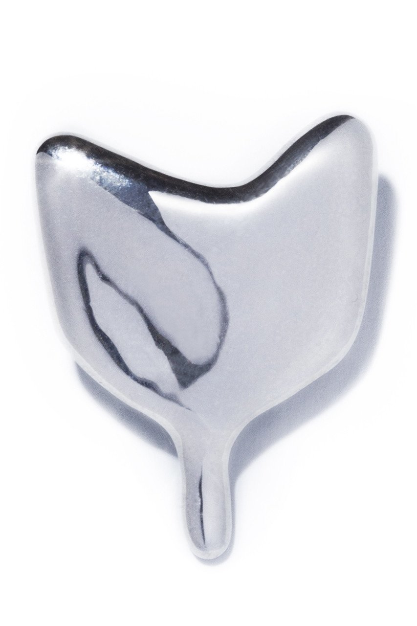 【イリスフォーセブン/IRIS 47】のbud ブローチ インテリア・キッズ・メンズ・レディースファッション・服の通販 founy(ファニー) 　ファッション　Fashion　レディースファッション　Fashion for Women　ジュエリー　Jewelry　ブローチ　Brooch, Pin Brooch　モチーフ　Motif, Design Theme　シルバー|ID: prp329100002932888 ipo3291000000036093932