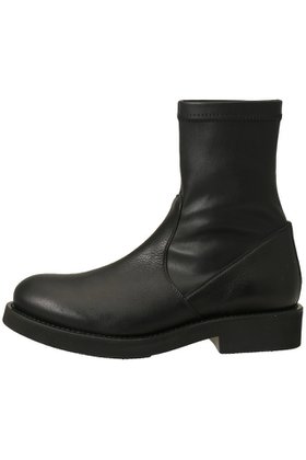 【エスメラルダ/Esmeralda】の【FABIO RUSCONI】ストレッチショートブーツ 人気、トレンドファッション・服の通販 founy(ファニー) ファッション Fashion レディースファッション Fashion for Women ショート Short, Short Length シンプル Simple, Minimal ストレッチ Stretch, Stretchy Fabric 定番 Standard, Basic Item A/W・秋冬 Autumn/Winter |ID:prp329100002935281