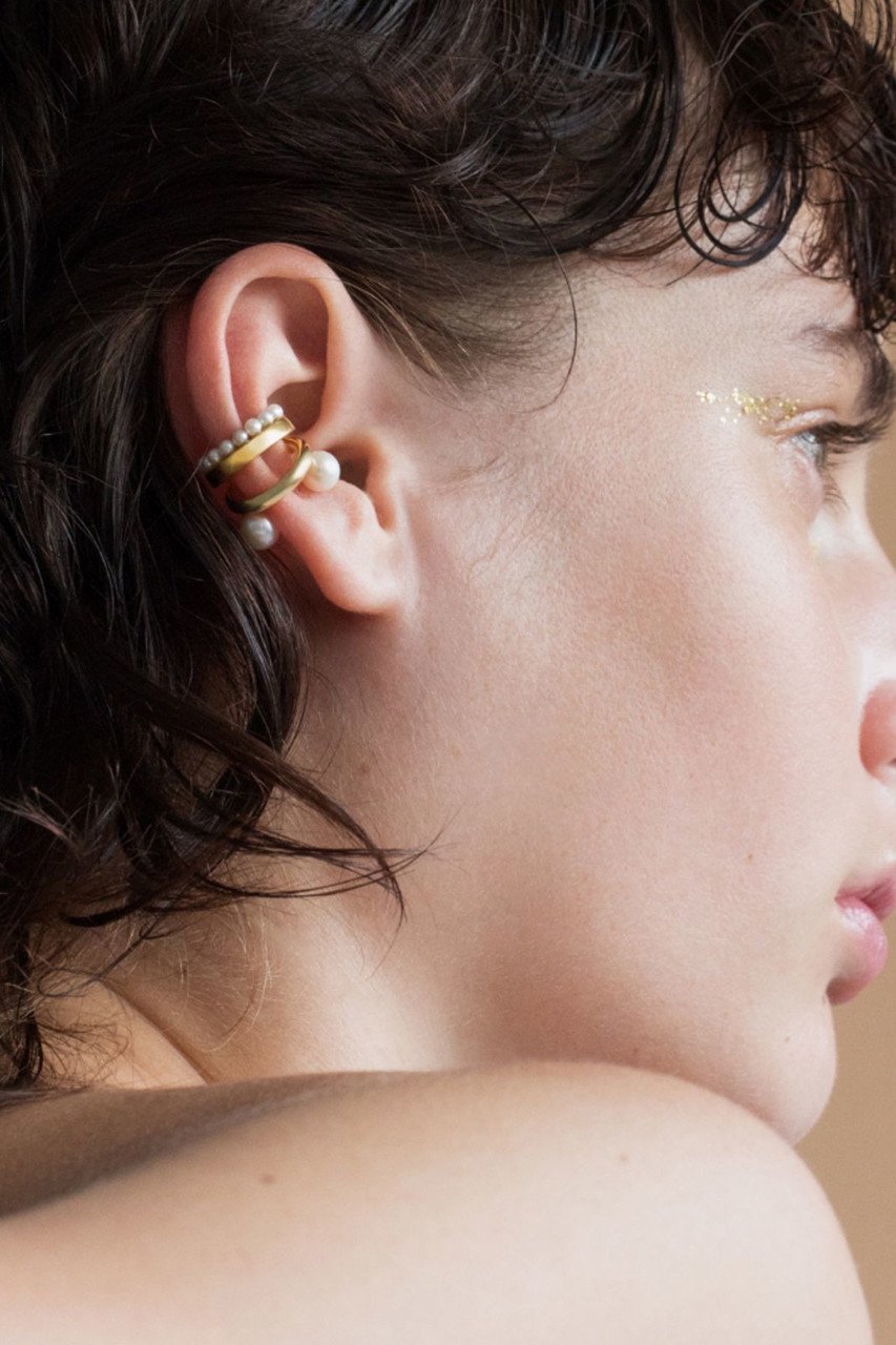 【アルティーダ ウード/ARTIDA OUD】のphilia ベビーパールダブル イヤーカフ(片耳用) 人気、トレンドファッション・服の通販 founy(ファニー) 　ファッション　Fashion　レディースファッション　Fashion for Women　ジュエリー　Jewelry　ファッションリング　Fashion Rings　イヤリング・フープ・ドロップタイプ　Hoop, Drop & Clip Earrings　イヤリング　Earrings　イヤーカフ　Ear Cuffs　エレガント 上品　Elegant　パール　Pearl, Pearl Accent　ベビー　Baby, Babywear　片耳　One-Ear, Single Earring　other-2|ID: prp329100002962892 ipo3291000000035471458