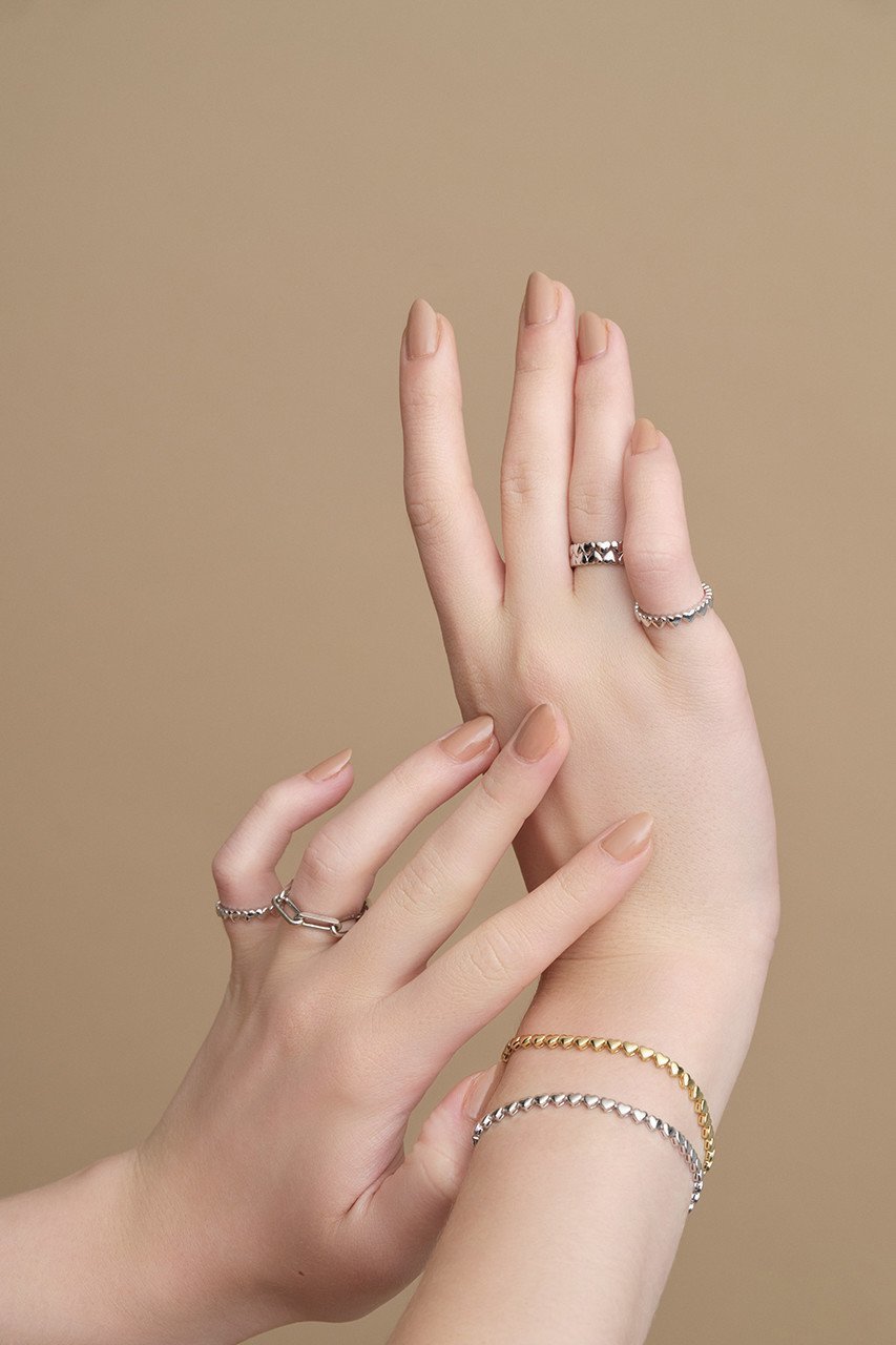 【オー/oeau】の【受注生産】small love ブレスレット 人気、トレンドファッション・服の通販 founy(ファニー) 　ファッション　Fashion　レディースファッション　Fashion for Women　ジュエリー　Jewelry　チェーン＆カフブレスレット　Cuff & Chain Bracelets　バングル・カフブレスレット　Bangles & Cuff Bracelets　おすすめ　Recommended / Our Picks　ブレスレット　Bracelet, Wristband　ラグジュアリー　Luxury, Elegant　other-3|ID: prp329100002976409 ipo3291000000035785173